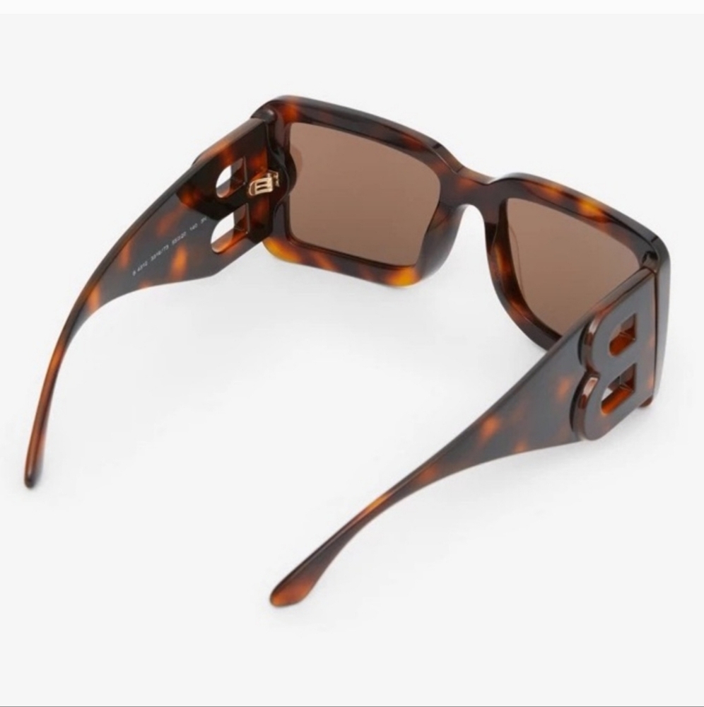 Burberry LARGE B LOGO Oversized Tortoise Shell Sunglasses- Full Inclusion - Picture 6 of 16